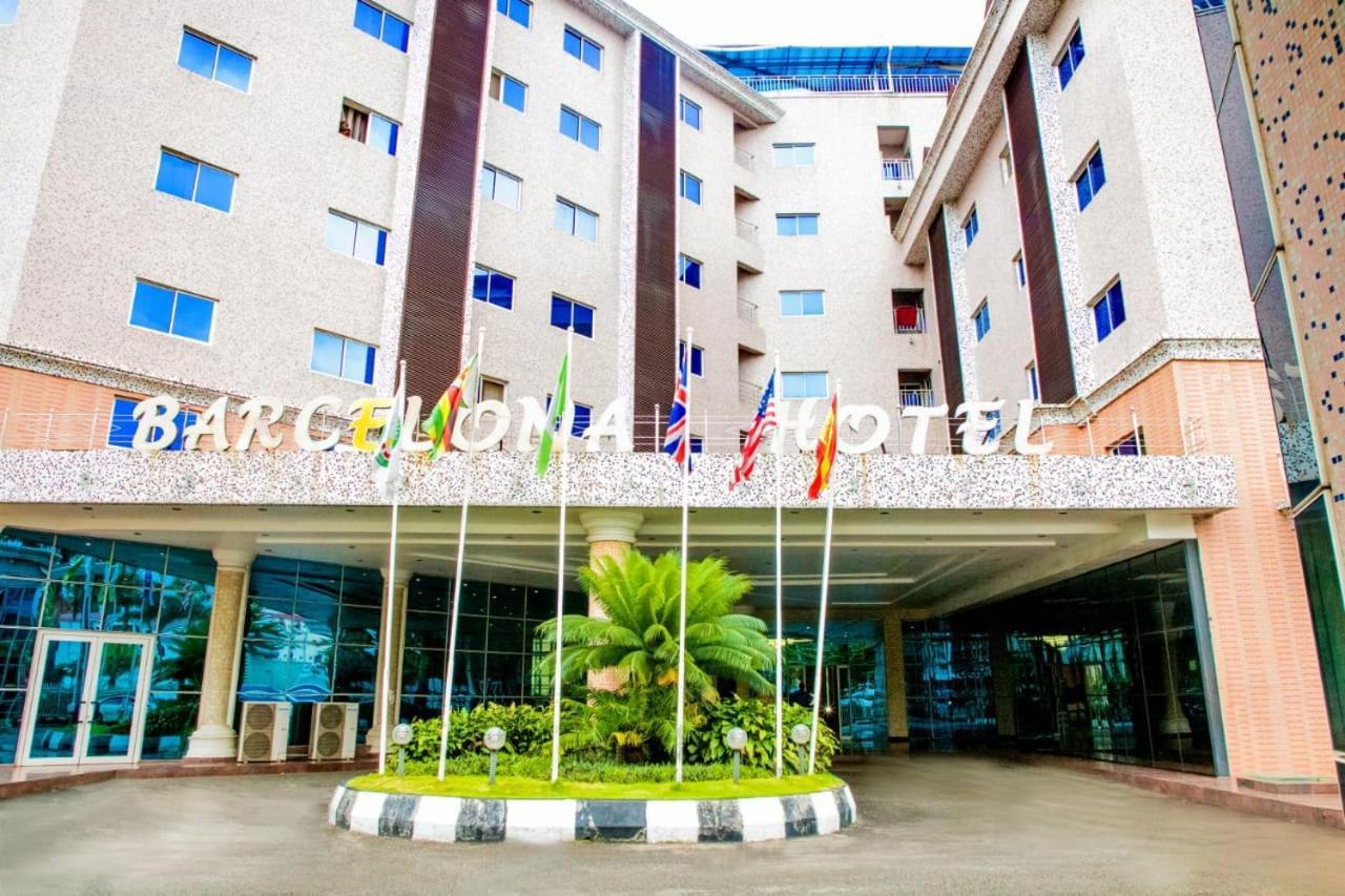 Barcelona Hotels, Abuja Mobushipe Eksteriør billede