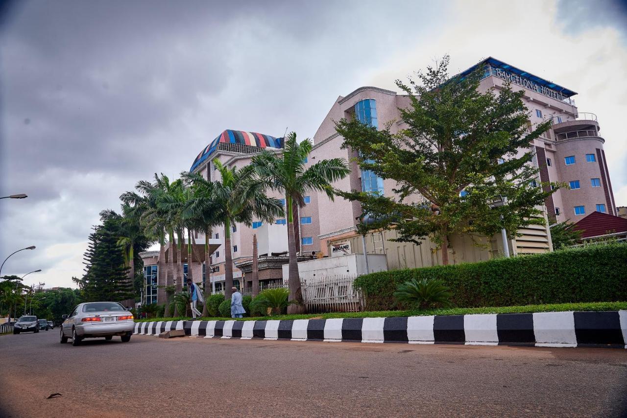 Barcelona Hotels, Abuja Mobushipe Eksteriør billede