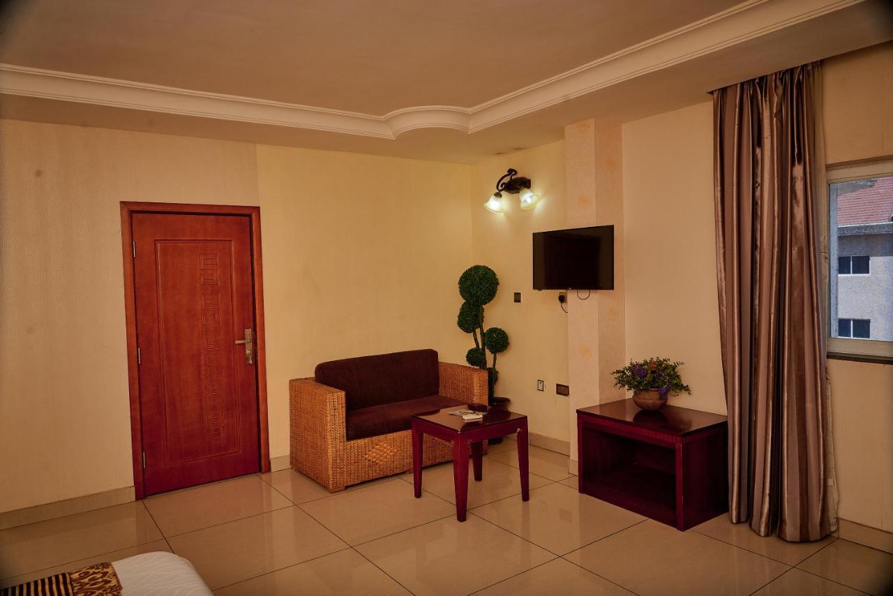 Barcelona Hotels, Abuja Mobushipe Eksteriør billede