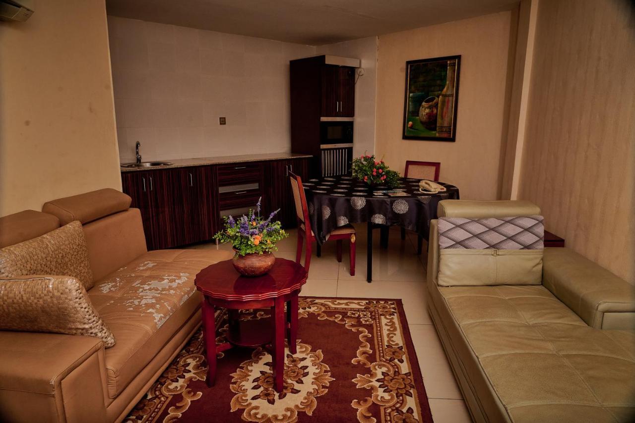 Barcelona Hotels, Abuja Mobushipe Eksteriør billede