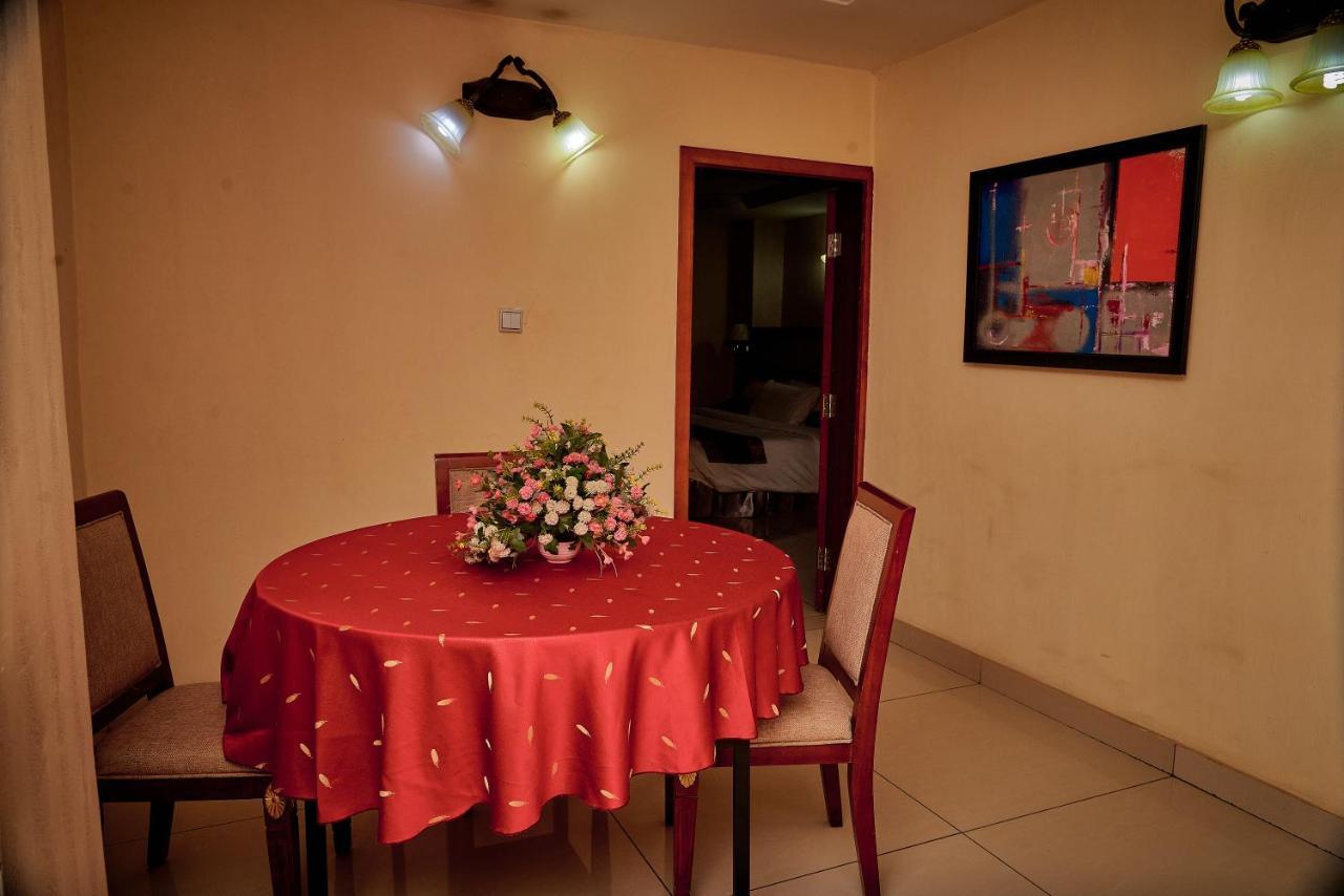 Barcelona Hotels, Abuja Mobushipe Eksteriør billede