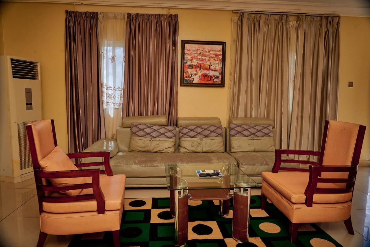 Barcelona Hotels, Abuja Mobushipe Eksteriør billede