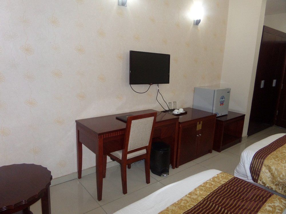 Barcelona Hotels, Abuja Mobushipe Eksteriør billede
