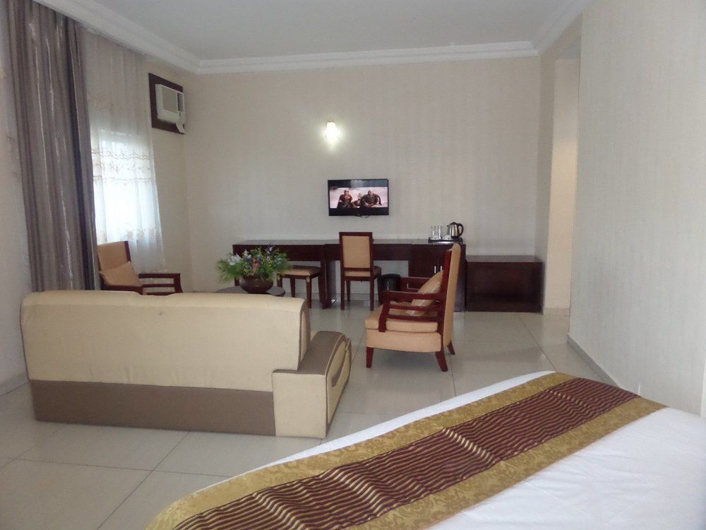 Barcelona Hotels, Abuja Mobushipe Eksteriør billede